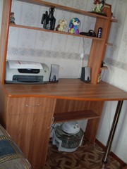 Продам Стол письменный в Челябинске