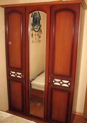 Двуспальная кровать + шифоньер